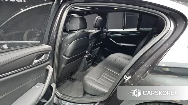 BMW 5 Series (G30) 2022 Серый из Кореи, фото 3