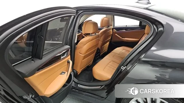 BMW 5 Series (G30) 2022 Серый из Кореи, фото 3