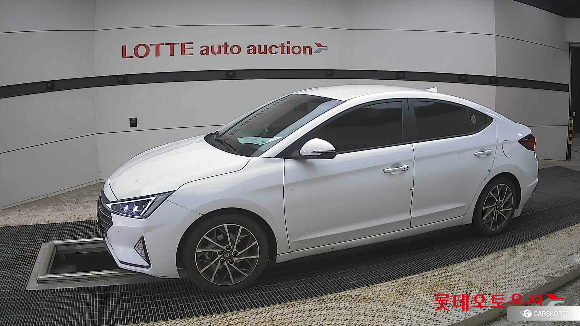 Hyundai Avante 2020 Polar White из Кореи, фото 3