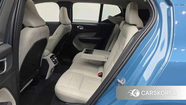 Volvo XC40 2023 Синий из Кореи, фото 3