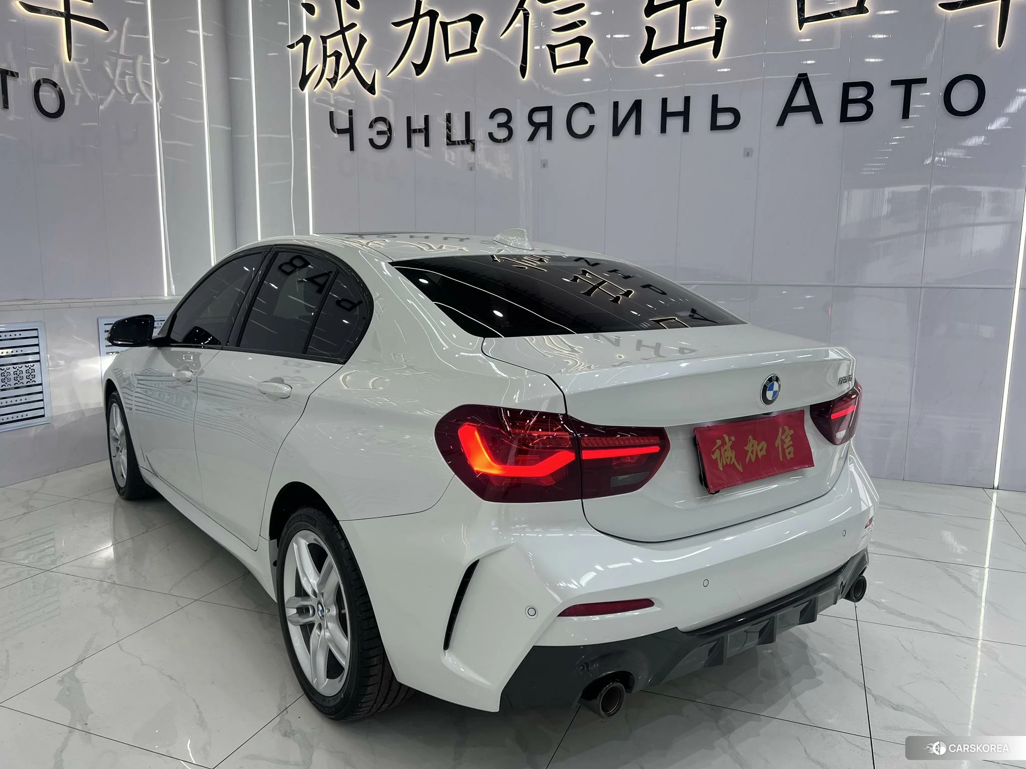 BMW 1 series 2020 Белый из Китая, фото 3