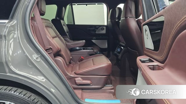 Lincoln Aviator 2nd generation 2022 Серый из Кореи, фото 3