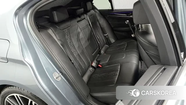 BMW 5 Series (G30) 2019 Серый из Кореи, фото 3