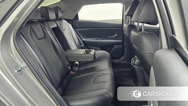 Hyundai Avante (CN7) 2020 Серебристо-серый из Кореи, фото 3