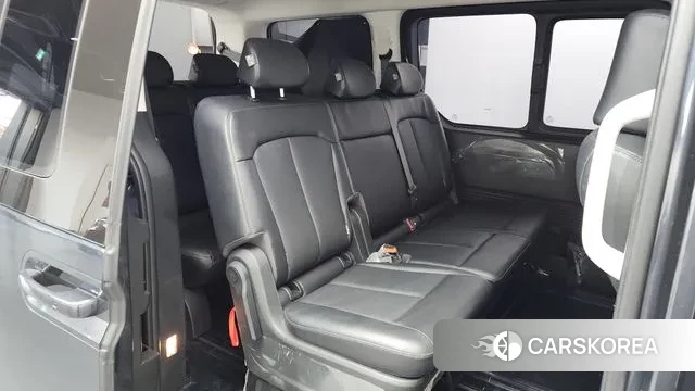 Hyundai Staria 2023 Серый из Кореи, фото 3