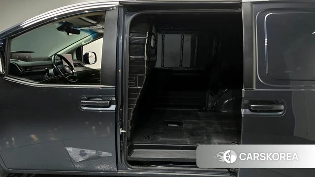 Hyundai Staria 2021 Серый из Кореи, фото 3