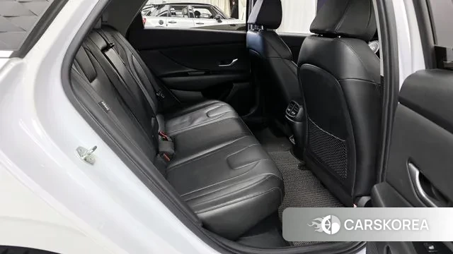 Hyundai The New Avante Hybrid (CN7) 2023 Белый из Кореи, фото 3