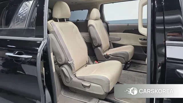 Kia Carnival 4th generation 2023 Черный из Кореи, фото 3