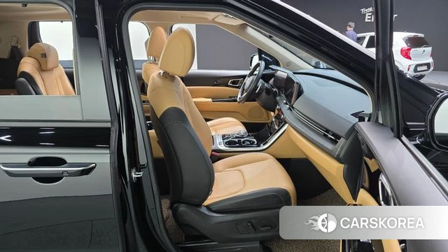 Kia Carnival 4th generation 2023 Черный из Кореи, фото 3