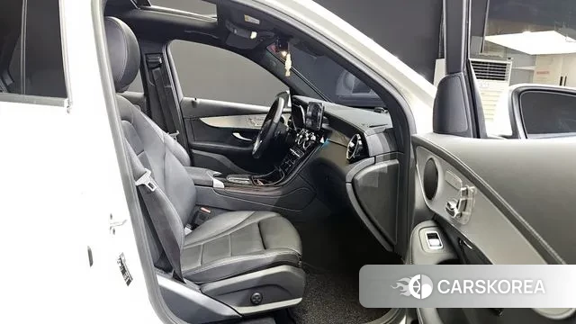 Mercedes-Benz GLC-Class X253 2022 Белый из Кореи, фото 3