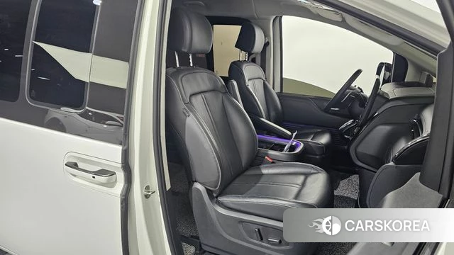 Hyundai Staria 2022 Белый из Кореи, фото 3