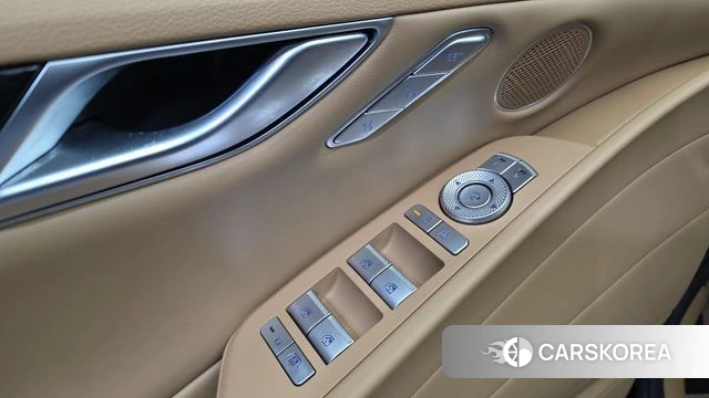 Genesis G80 (RG3) 2025 Черный из Кореи, фото 3