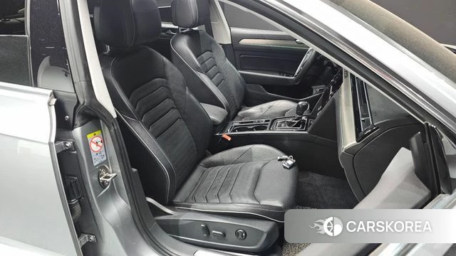 Volkswagen Arteon 2019 Серебряный из Кореи, фото 3