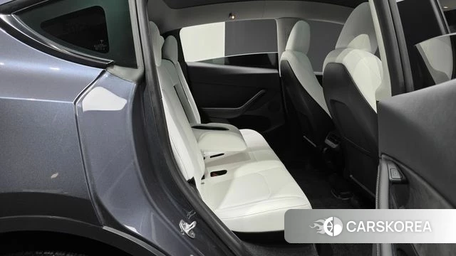 Tesla Model Y 2024 Серый из Кореи, фото 3