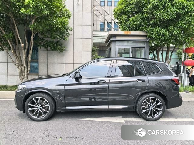 BMW X3 2022 Темно-серый из Китая, фото 3
