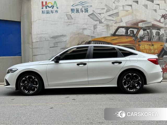 Honda Civic 2023 Белый из Китая, фото 3