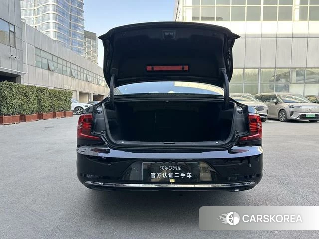 Volvo S90 2024 Черный из Китая, фото 3