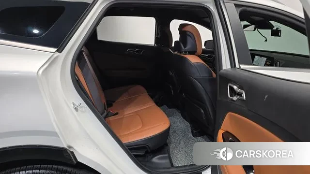 Kia Sportage 5th Generation 2023 Белый из Кореи, фото 3