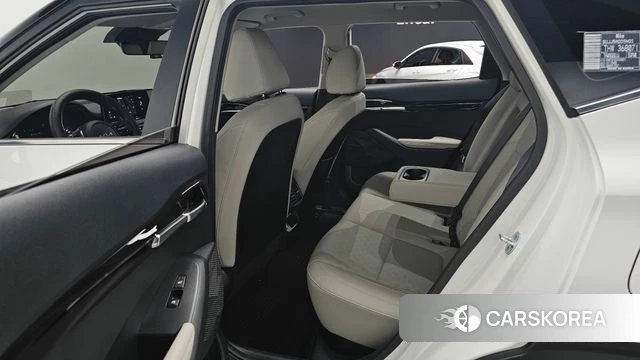 Kia Seltos 2022 Белый из Кореи, фото 3