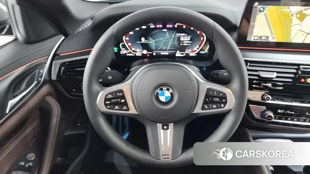 BMW 5 Series (G30) 2023 Черный из Кореи, фото 3
