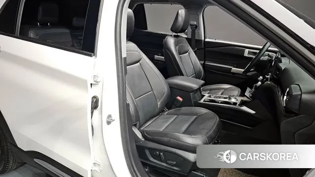 Ford Explorer 6th Generation 2022 Белый из Кореи, фото 3