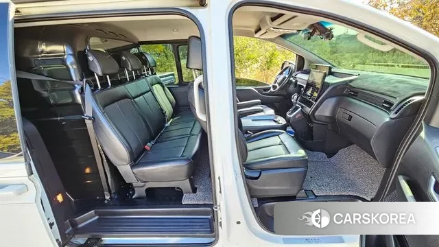 Hyundai Staria 2022 Белый из Кореи, фото 3