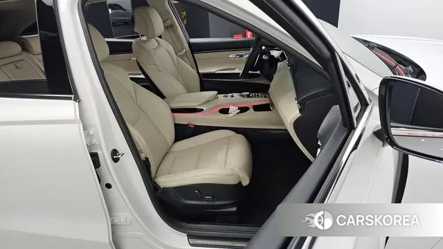 Genesis GV70 2022 Белый из Кореи, фото 3