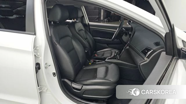 Hyundai Avante AD 2018 Белый из Кореи, фото 3