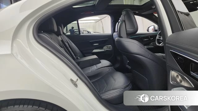 Mercedes-Benz E-Class W214 2024 Белый из Кореи, фото 3