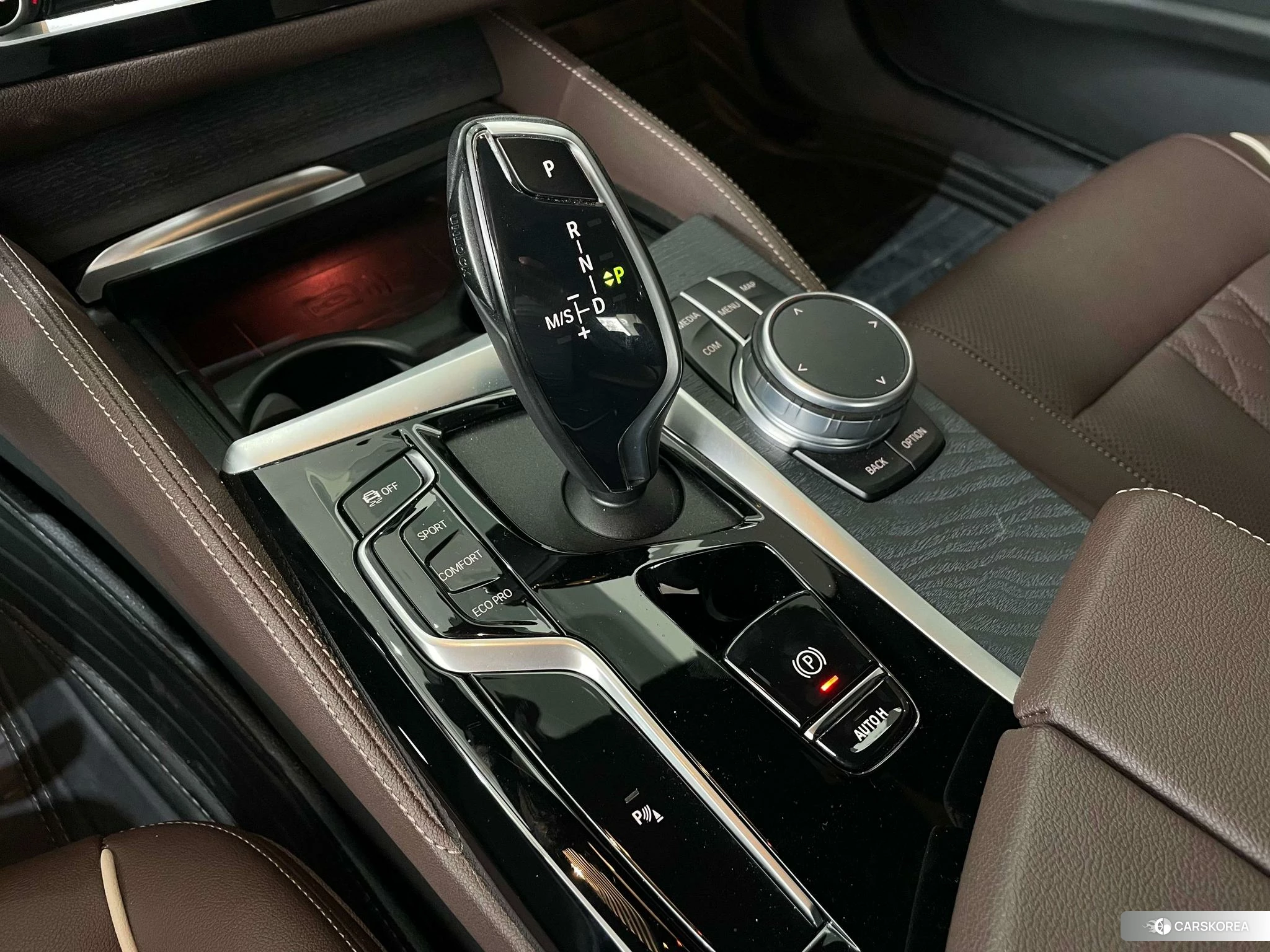BMW 5 series 2020 Черный из Китая, фото 3