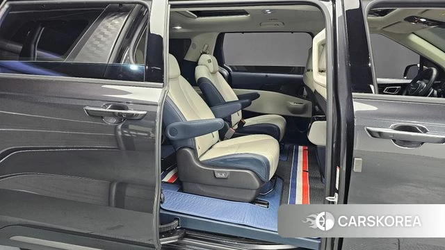 Kia The New Carnival 4th Generation 2024 Серый из Кореи, фото 3