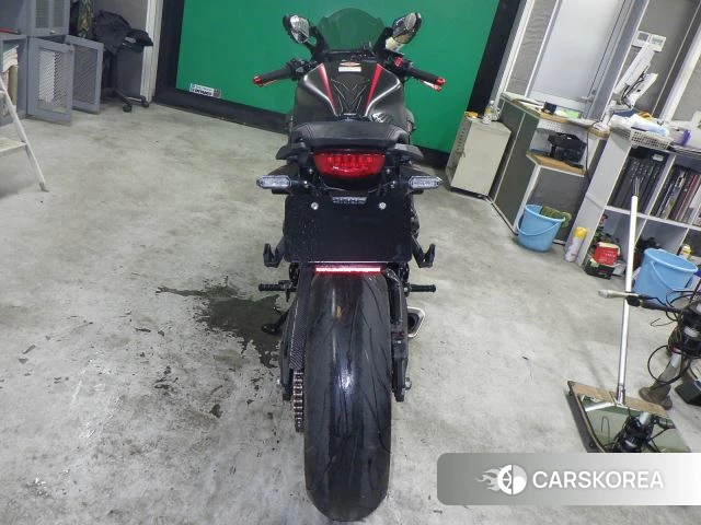 Проданный Honda CBR650R id 3947396 из Японии, фото 3