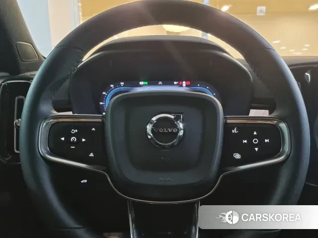 Volvo C40 Richards 2024 Белый из Кореи, фото 3