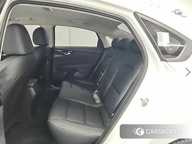 Kia The New K3 2nd generation 2023 Белый из Кореи, фото 3