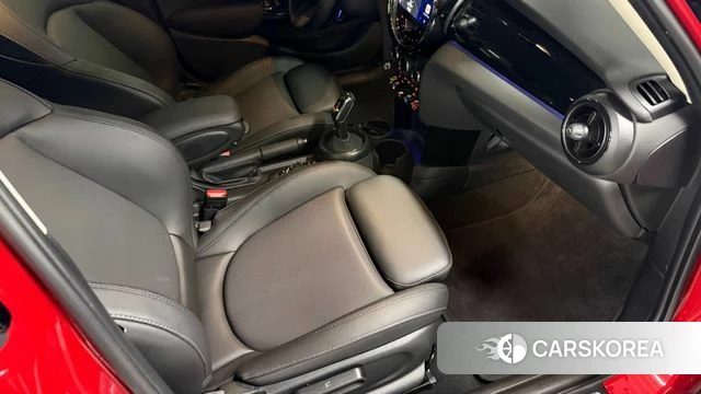 Mini Cooper 2023 Красный из Кореи, фото 3