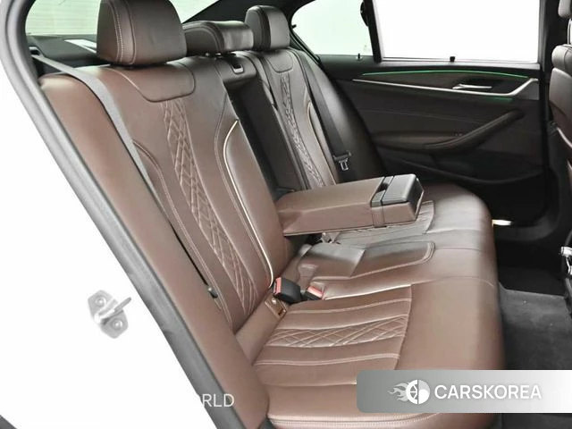 BMW 5 Series (G30) 2019 Белый из Кореи, фото 3