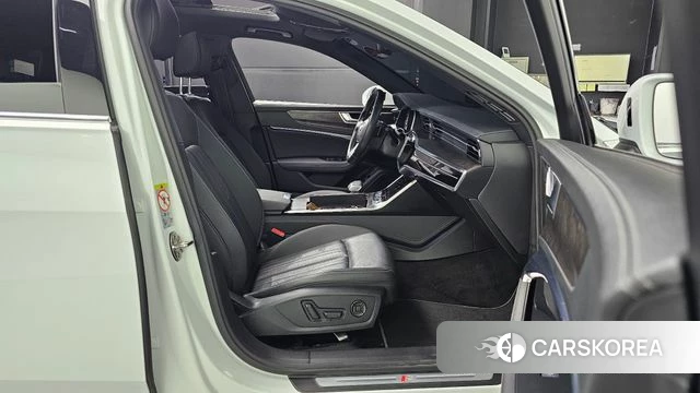 Audi A6 (C8) 2021 Белый из Кореи, фото 3