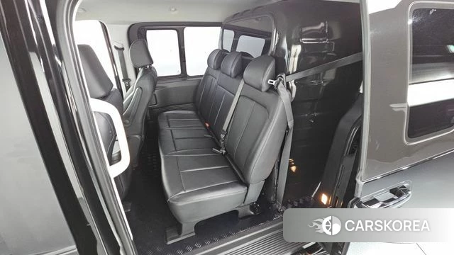 Hyundai Staria 2023 Черный из Кореи, фото 3
