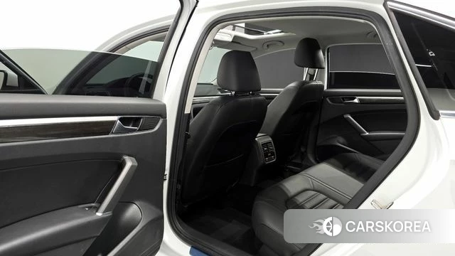 Volkswagen The New Passat 2018 Белый из Кореи, фото 3