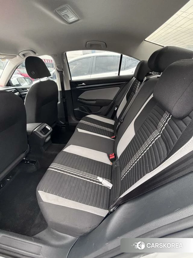 Volkswagen Bora 2023 Белый из Китая, фото 3