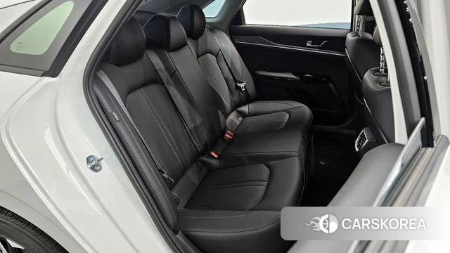 Kia The New K5 3rd generation 2025 Белый из Кореи, фото 3