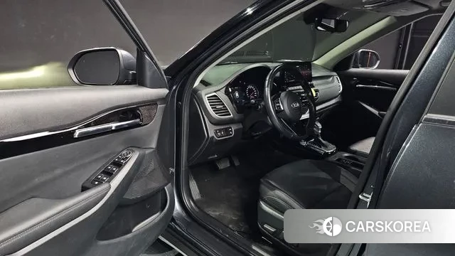 Kia Seltos 2021 Серый из Кореи, фото 3