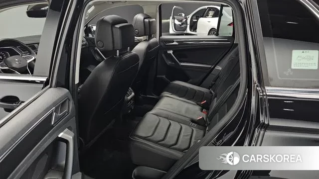 Volkswagen Tiguan second Generation 2021 Черный из Кореи, фото 3