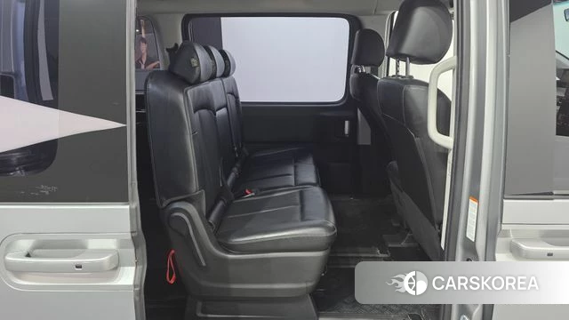Hyundai Staria 2022 Серебряный из Кореи, фото 3