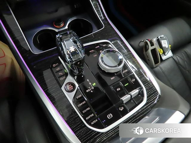 BMW X7 (G07) 2022 Белый из Кореи, фото 3