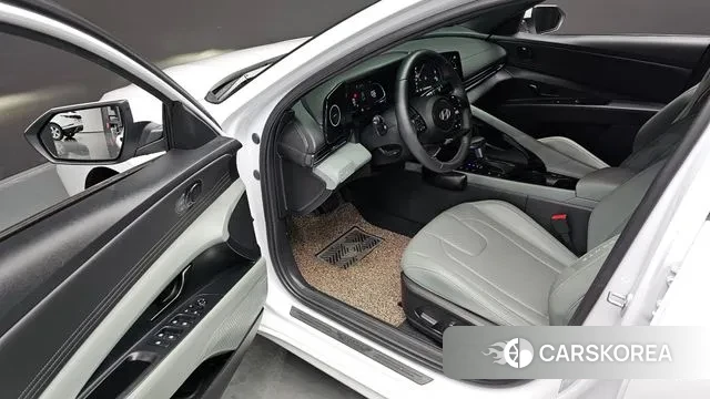 Hyundai The New Avante (CN7) 2023 Белый из Кореи, фото 3