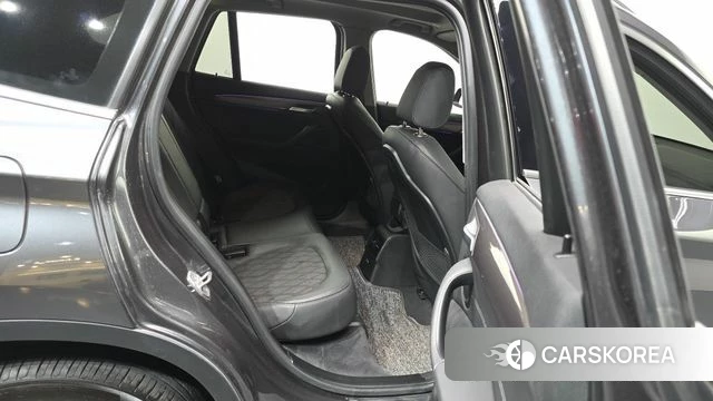 BMW X1 (F48) 2021 Серый из Кореи, фото 3