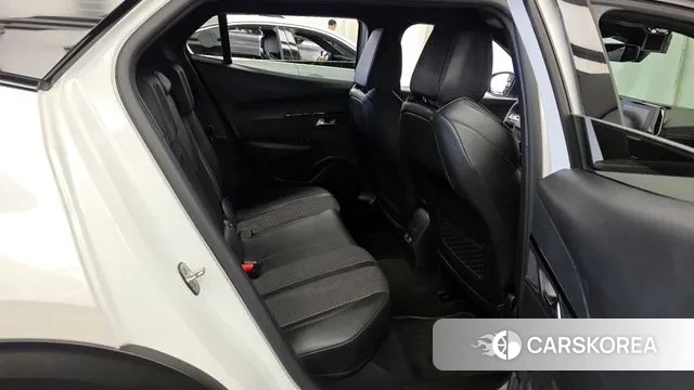 Peugeot e-2008 second generation 2022 Белый из Кореи, фото 3