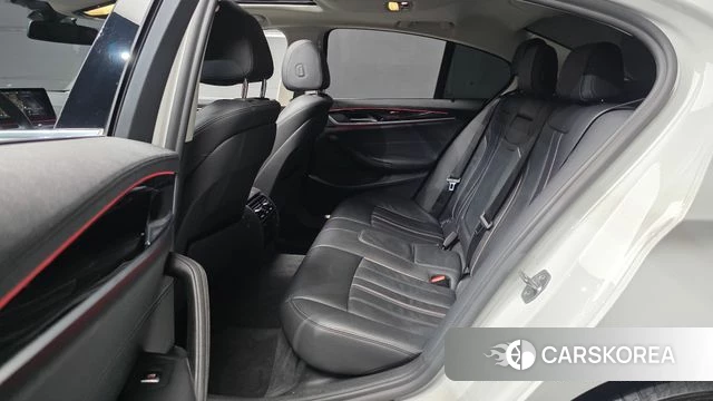 BMW 5 Series (G30) 2019 Белый из Кореи, фото 3