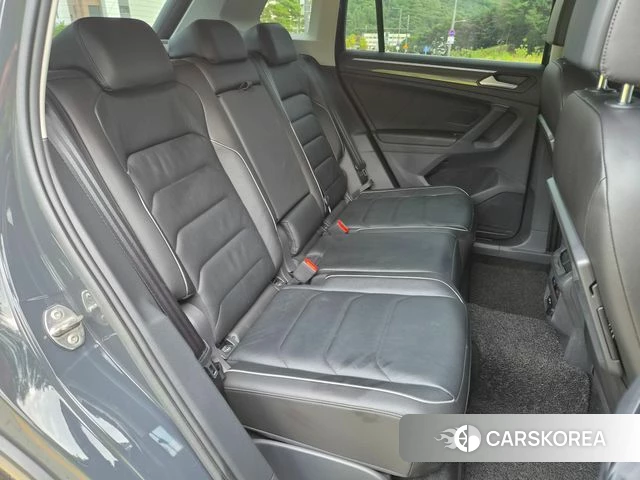 Volkswagen Tiguan second Generation 2020 Серый из Кореи, фото 3